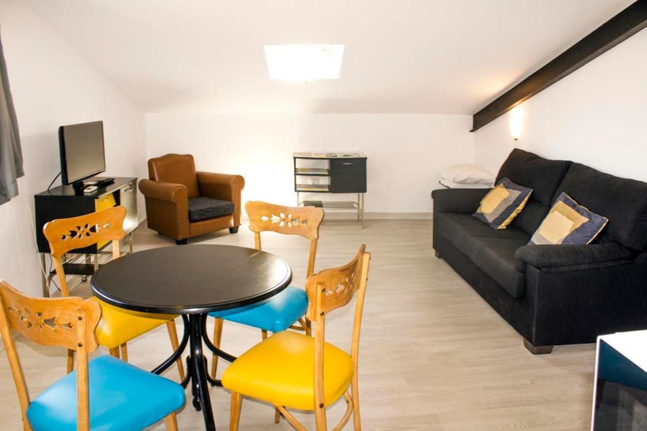 Apartamentos Puenteviejo Аренас де Сан Педро Екстериор снимка