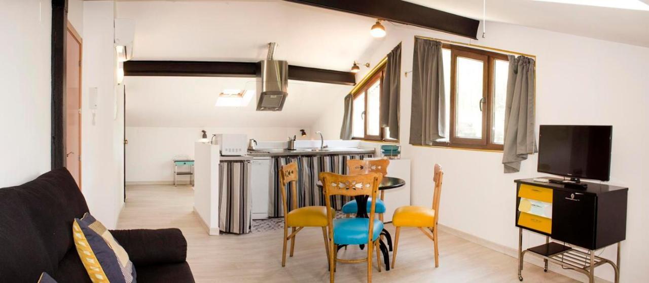 Apartamentos Puenteviejo Аренас де Сан Педро Екстериор снимка