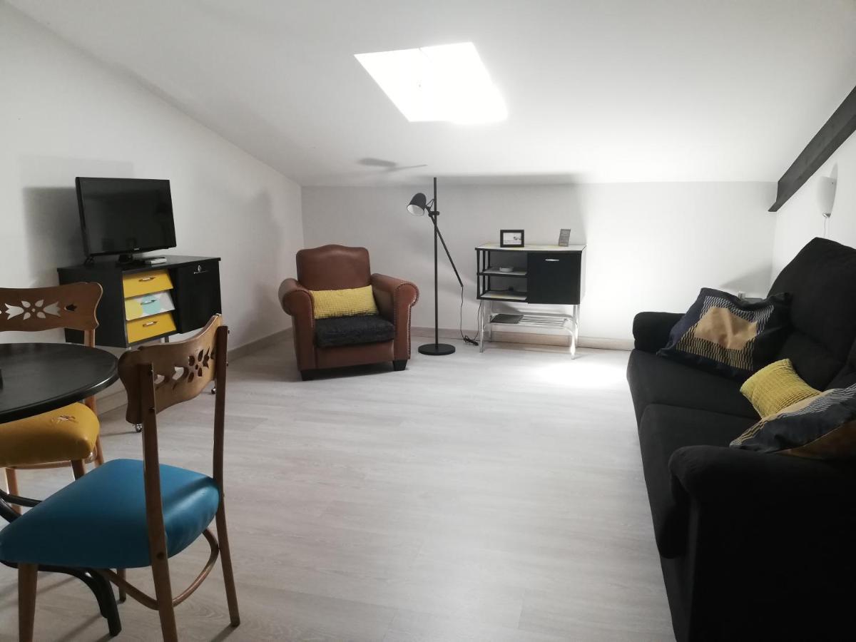 Apartamentos Puenteviejo Аренас де Сан Педро Екстериор снимка